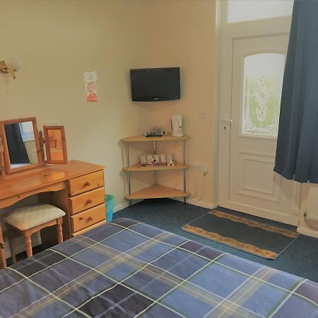 Nant-Y-Ffin Hotel Llandissilio Εξωτερικό φωτογραφία