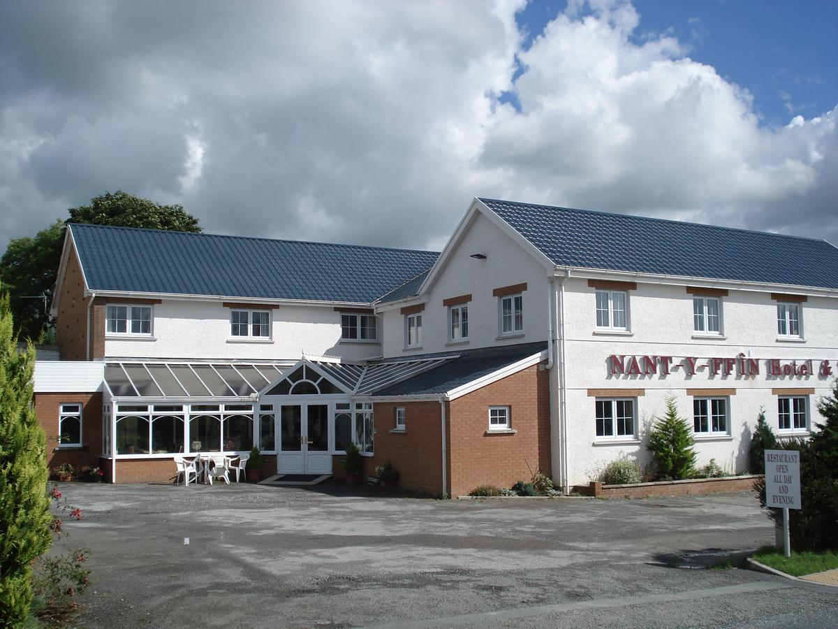 Nant-Y-Ffin Hotel Llandissilio Εξωτερικό φωτογραφία