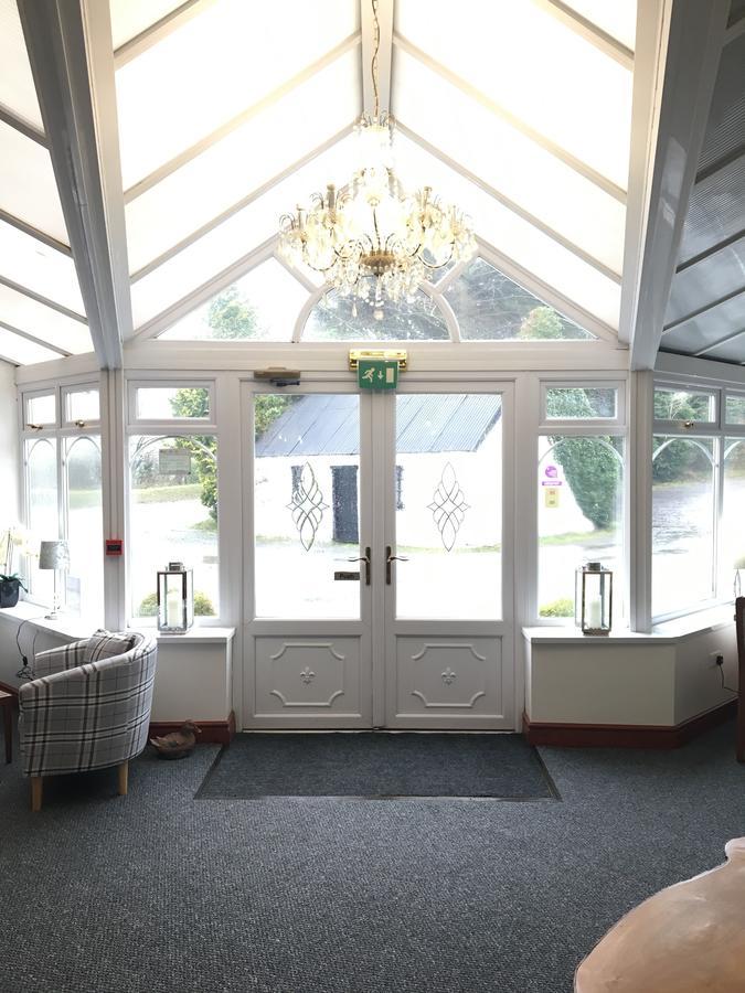 Nant-Y-Ffin Hotel Llandissilio Εξωτερικό φωτογραφία
