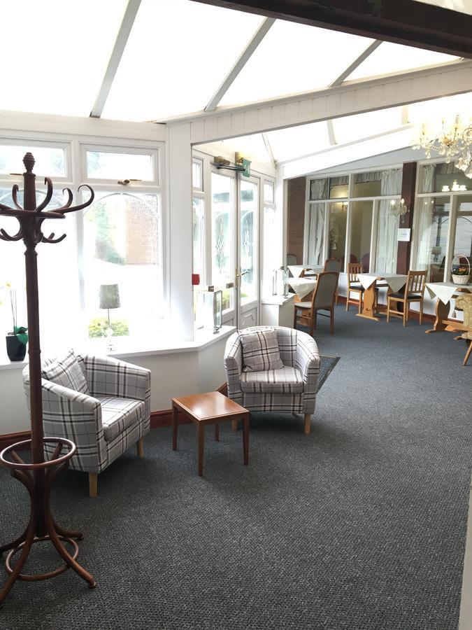 Nant-Y-Ffin Hotel Llandissilio Εξωτερικό φωτογραφία