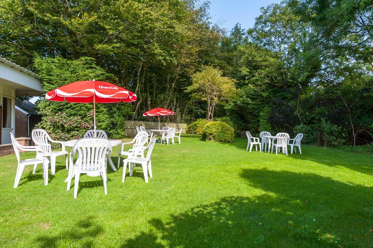 Nant-Y-Ffin Hotel Llandissilio Εξωτερικό φωτογραφία