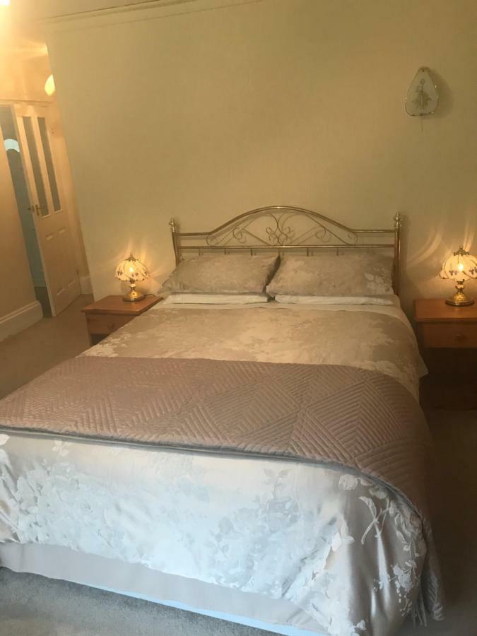 Nant-Y-Ffin Hotel Llandissilio Εξωτερικό φωτογραφία